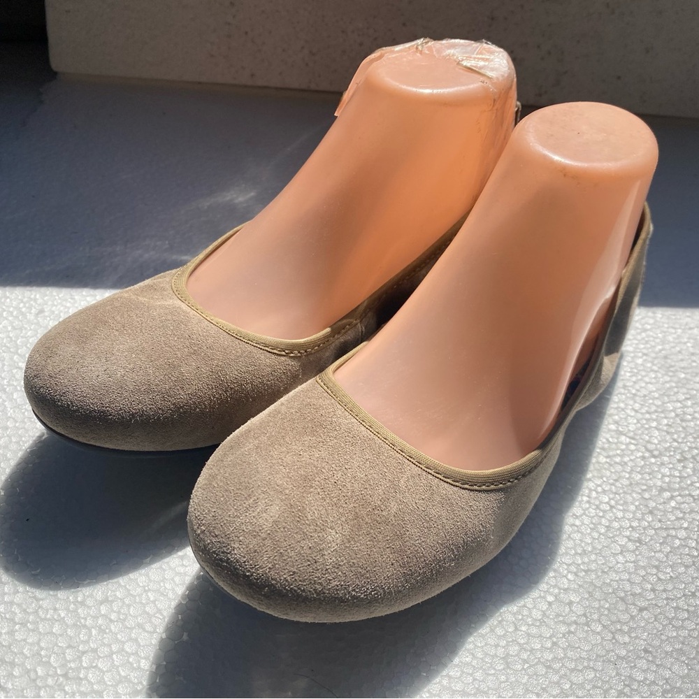 Born Women’s Tan Suede Leather Slip On Ballet Shoes Size 8M - Picture 3 of 14